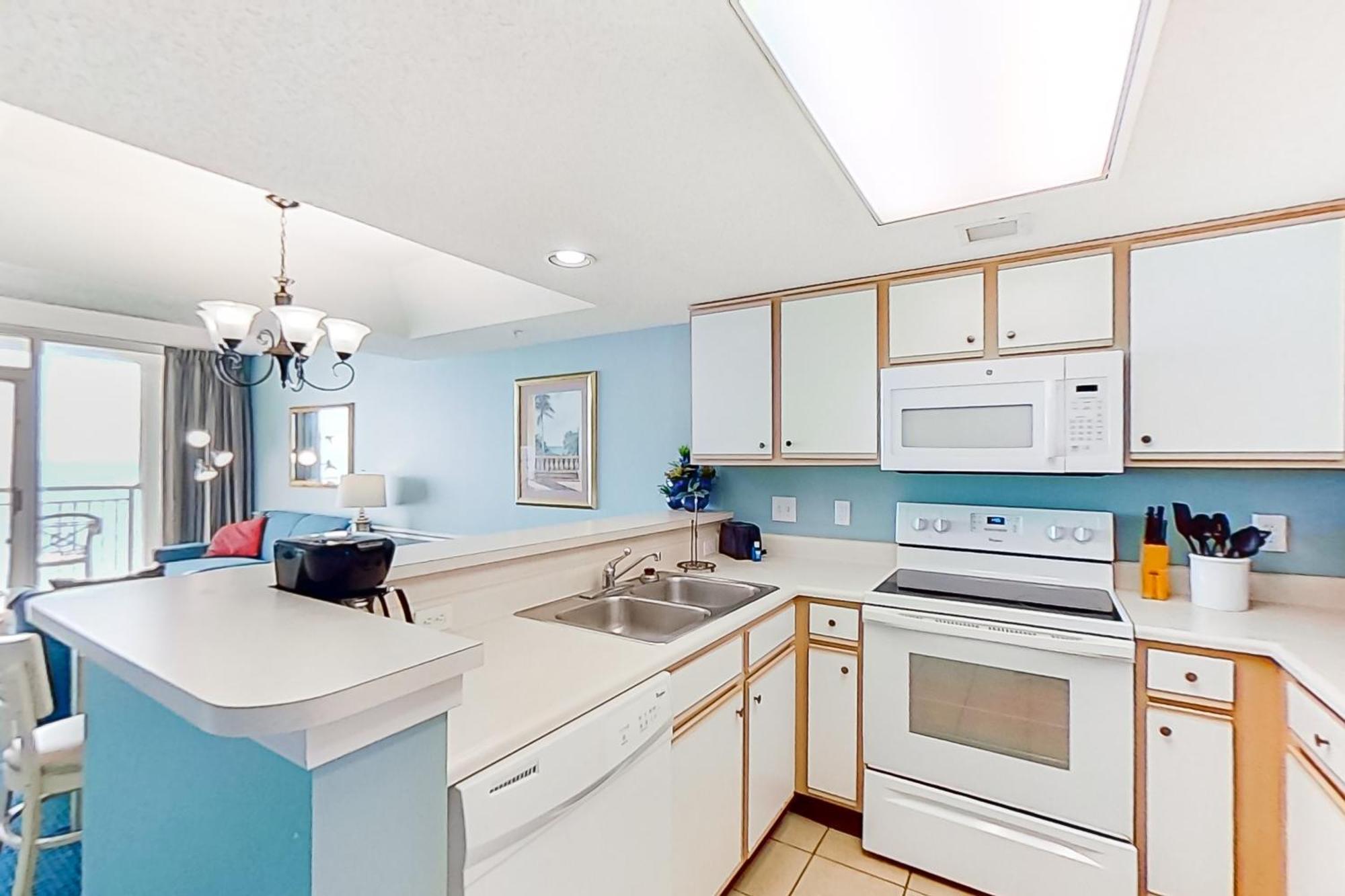 Camelot By The Sea - Oceana Resorts Vacation Rentals 미를 비치 객실 사진